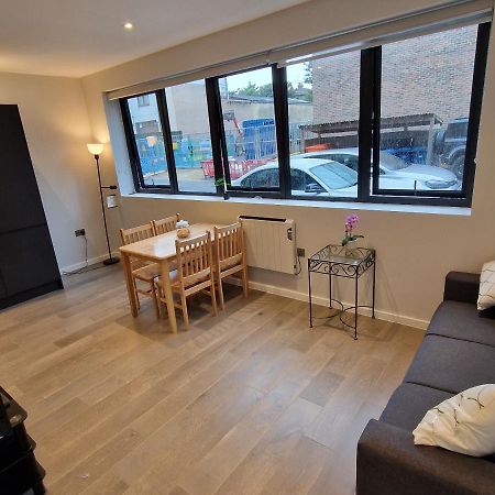 Dream Apartment Finchley 4 Min Walk To The Train Hendon Eksteriør billede