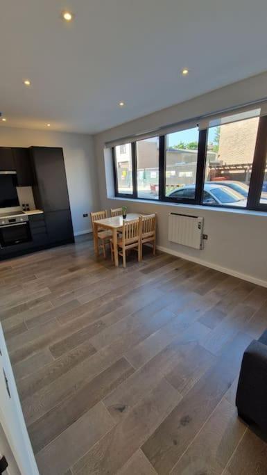 Dream Apartment Finchley 4 Min Walk To The Train Hendon Eksteriør billede